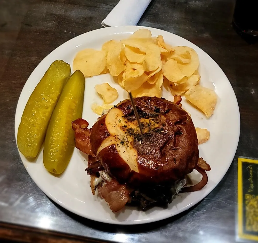 Vanderbilt's Black and Blue Burger